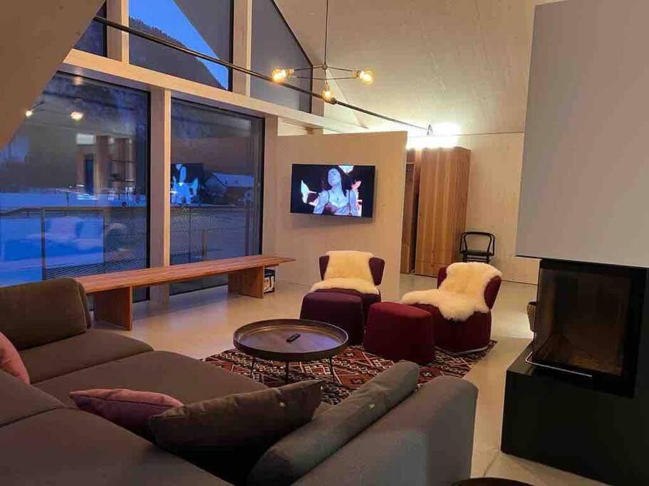 Urban Alpine Penthouse With Lake View Maurach  Dış mekan fotoğraf